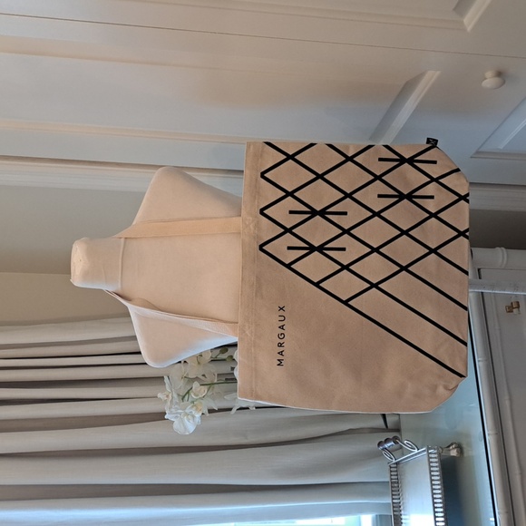 Margaux Handbags - NWOT Margaux New York Natural Canvas Twill Tote Bag Navy Print‎ 17"x4.5"x12.5"